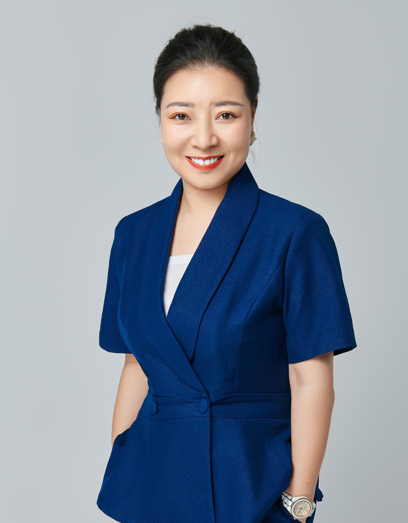 何丽
